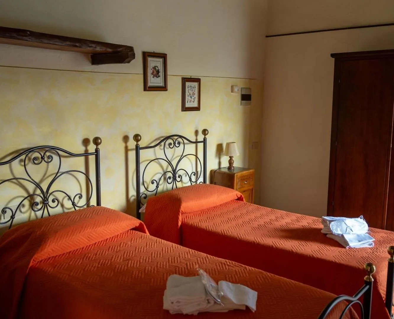 La Canonica Villa San Giovanni d'Asso Italy